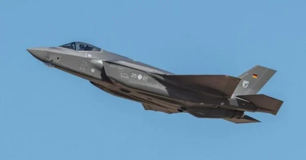 Німеччина вперше підняла в небо свій F-35: винищувач готують під ядерні бомби НАТО