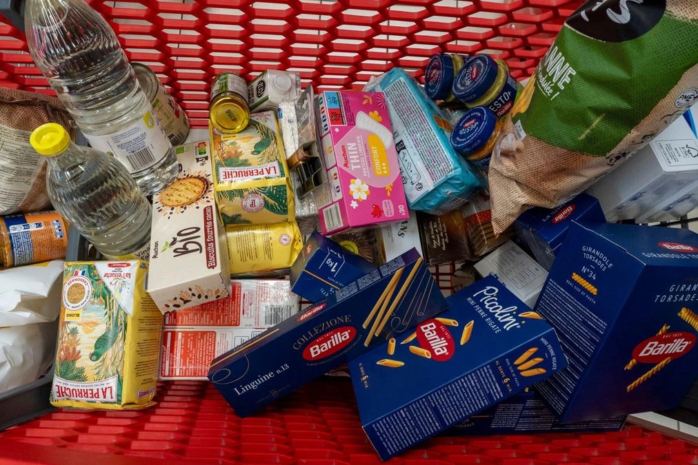 У Києві готують 20 тисяч продуктових наборів і запаси води на зиму
